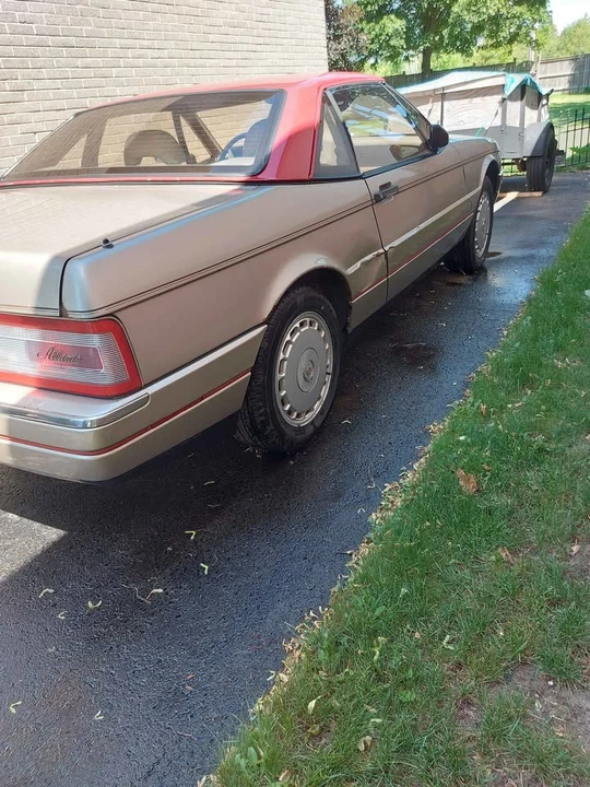1990 Cadillac Allante - Image 2 of 3