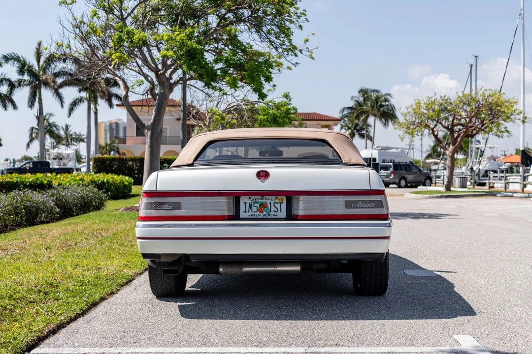 1990 Cadillac Allante - Image 6 of 31