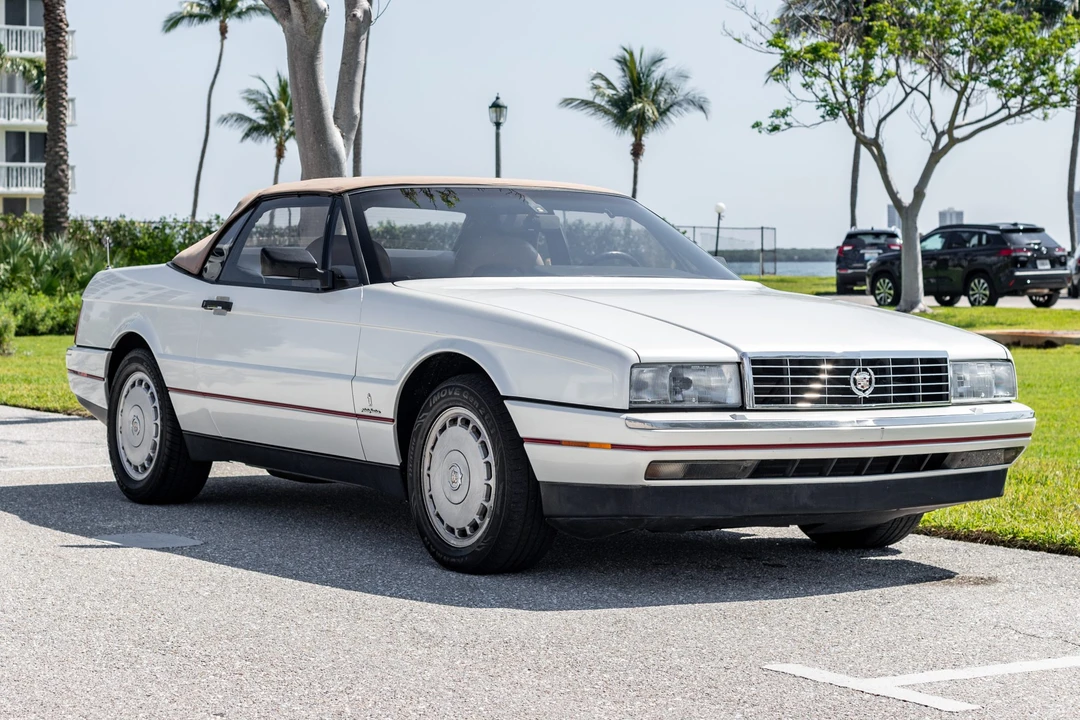1990 Cadillac Allante - Image 3 of 31