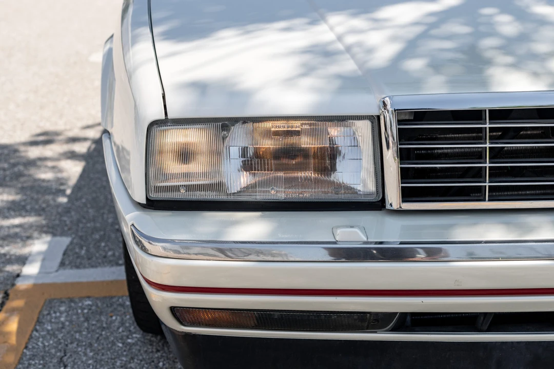1990 Cadillac Allante - Image 27 of 31
