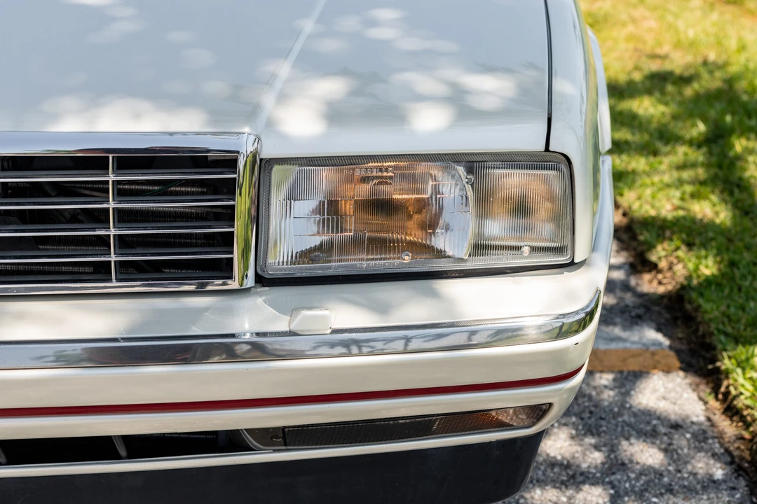 1990 Cadillac Allante - Image 28 of 31