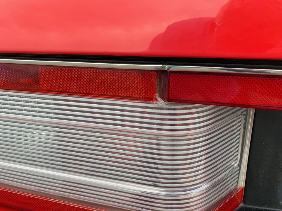 1990 Cadillac Allante - Image 17 of 18