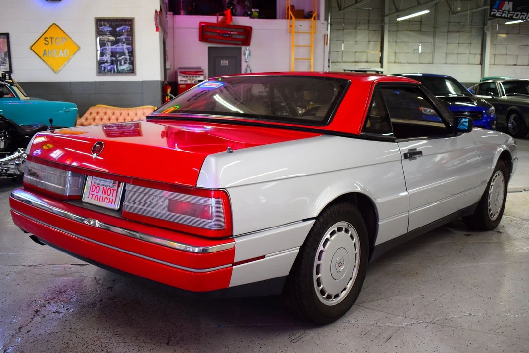 1990 Cadillac Allante - Image 9 of 20