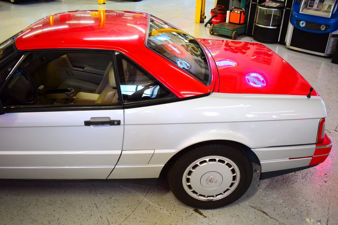 1990 Cadillac Allante - Image 19 of 20