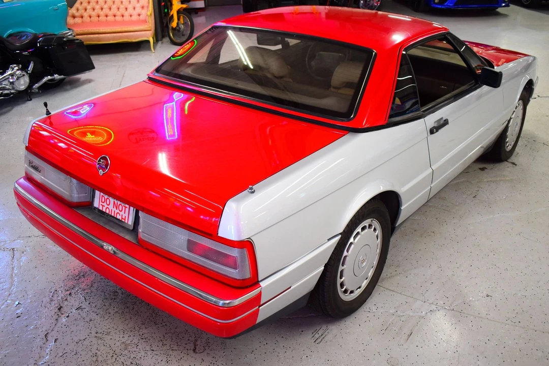 1990 Cadillac Allante - Image 10 of 20