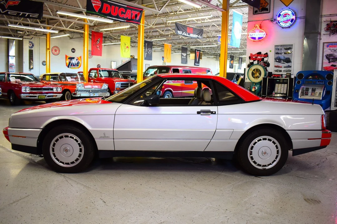 1990 Cadillac Allante - Image 18 of 20