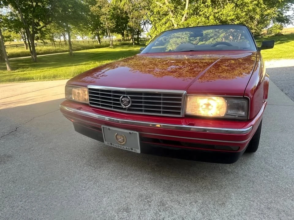 1990 Cadillac Allante - Image 16 of 19