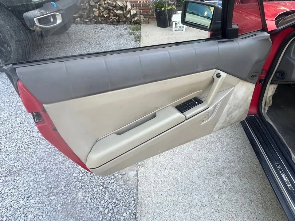 1990 Cadillac Allante - Image 13 of 19