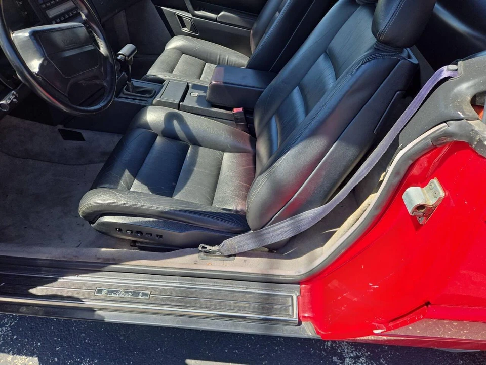 1990 Cadillac Allante - Image 11 of 13
