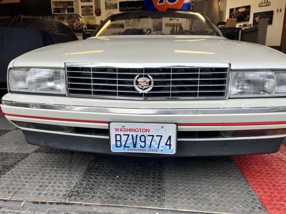 1990 Cadillac Allante - Image 16 of 31