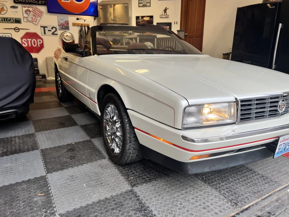 1990 Cadillac Allante - Image 15 of 31