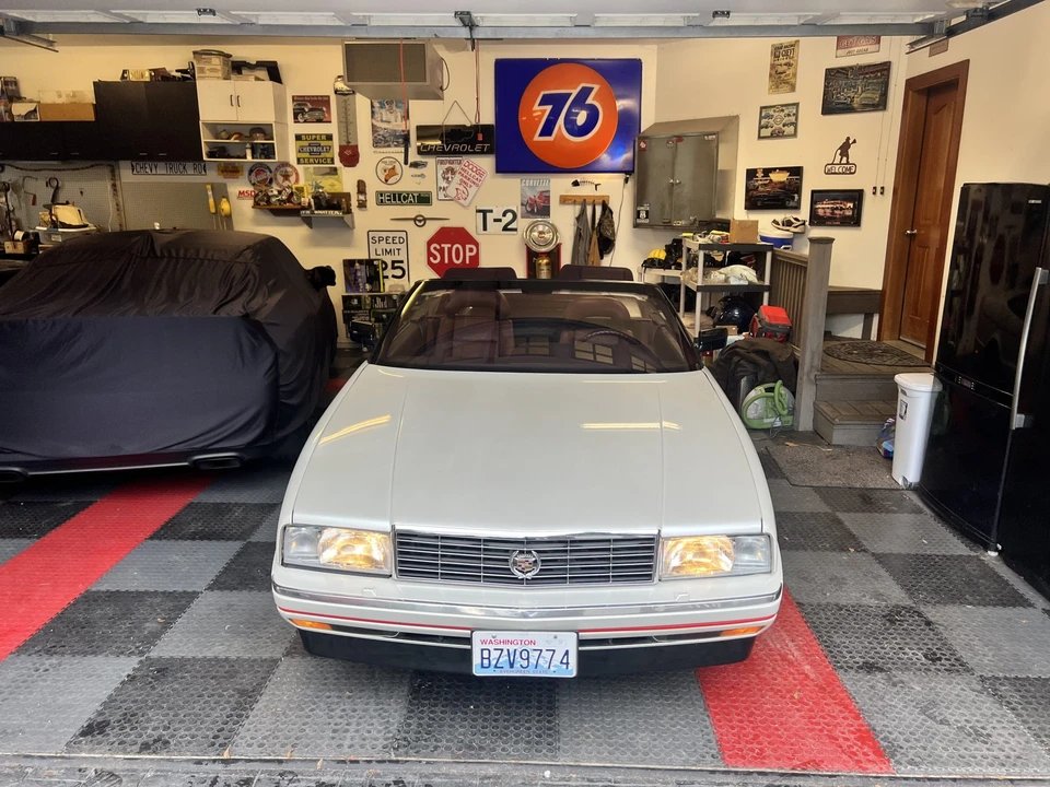 1990 Cadillac Allante - Image 4 of 31