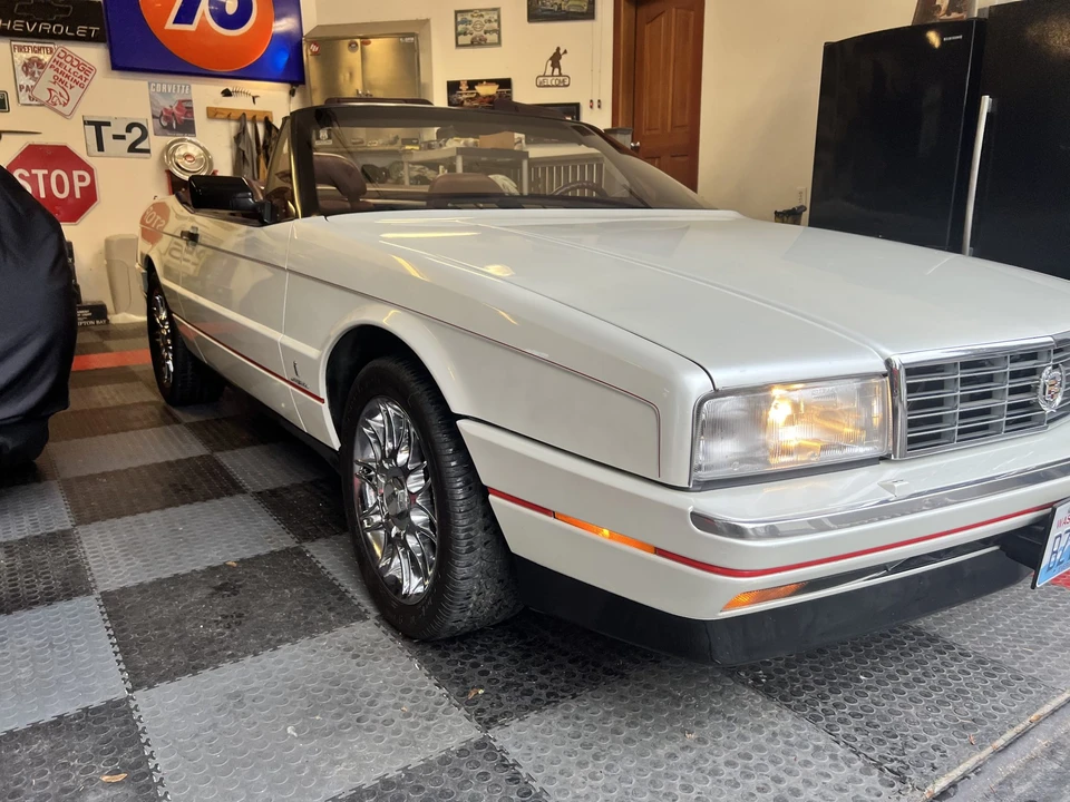 1990 Cadillac Allante - Image 14 of 31