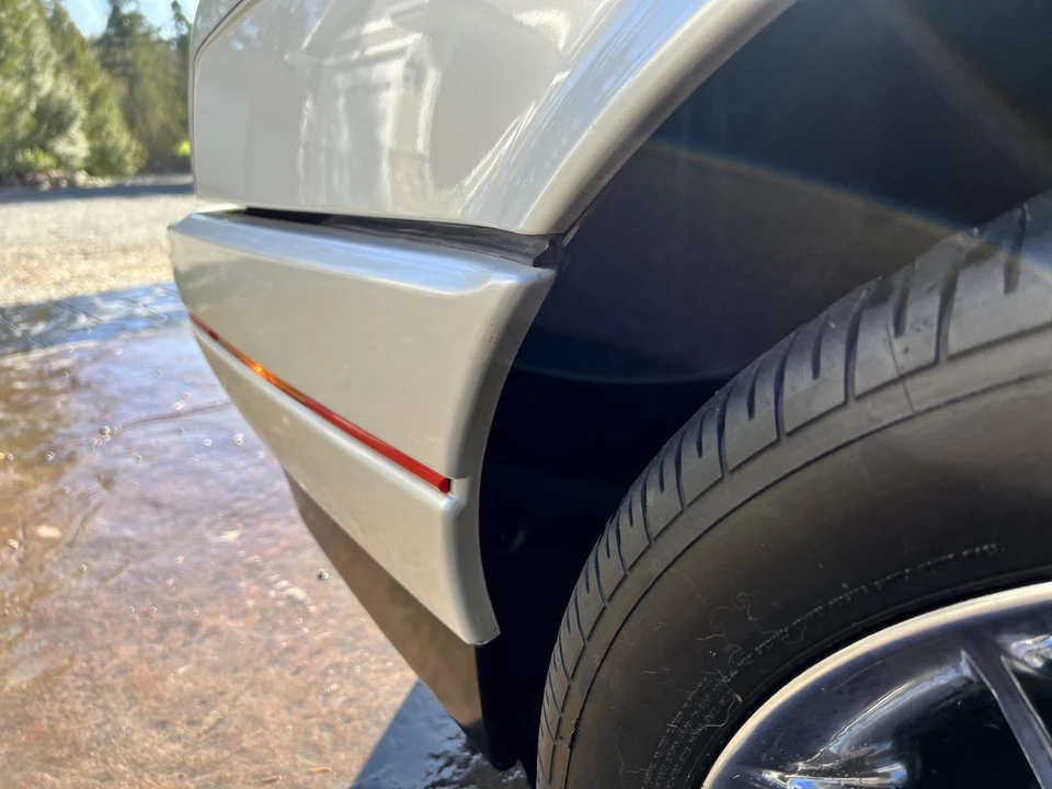 1990 Cadillac Allante - Image 27 of 31