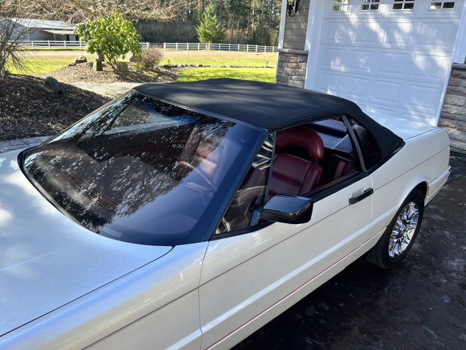 1990 Cadillac Allante - Image 11 of 31