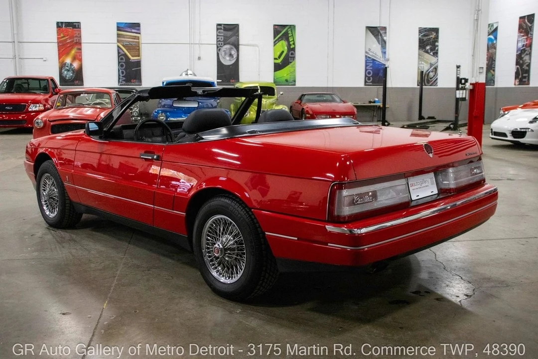 1990 Cadillac Allante - Image 5 of 12