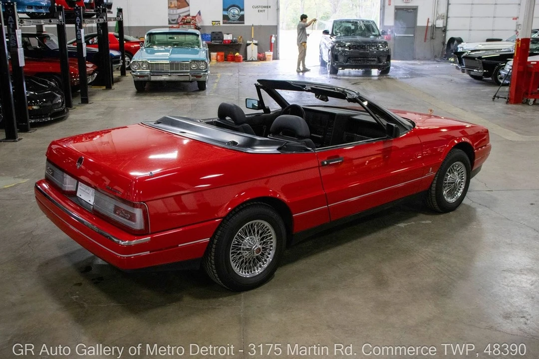 1990 Cadillac Allante - Image 8 of 12