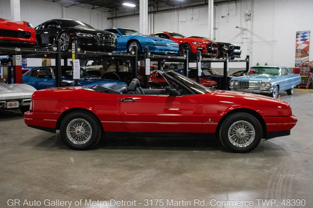 1990 Cadillac Allante - Image 9 of 12