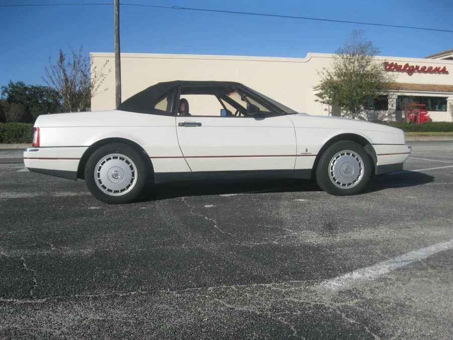 1990 Cadillac Allante - Image 2 of 8