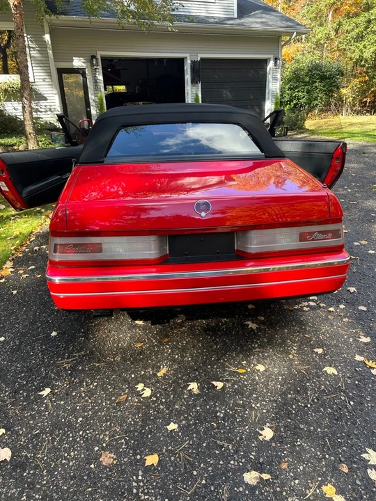 1990 Cadillac Allante - Image 9 of 20