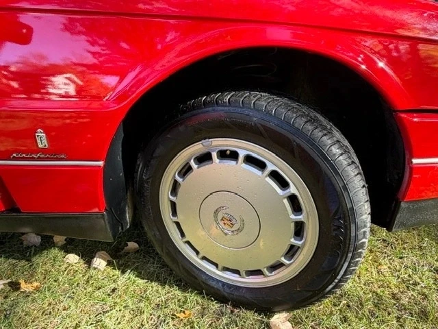 1990 Cadillac Allante - Image 15 of 20