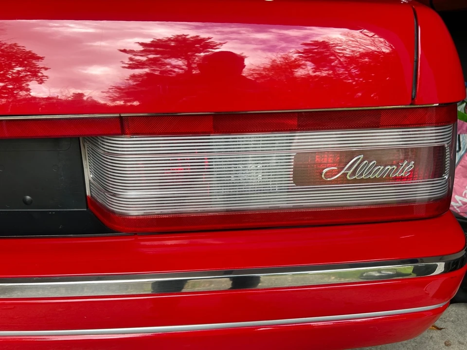 1990 Cadillac Allante - Image 19 of 20
