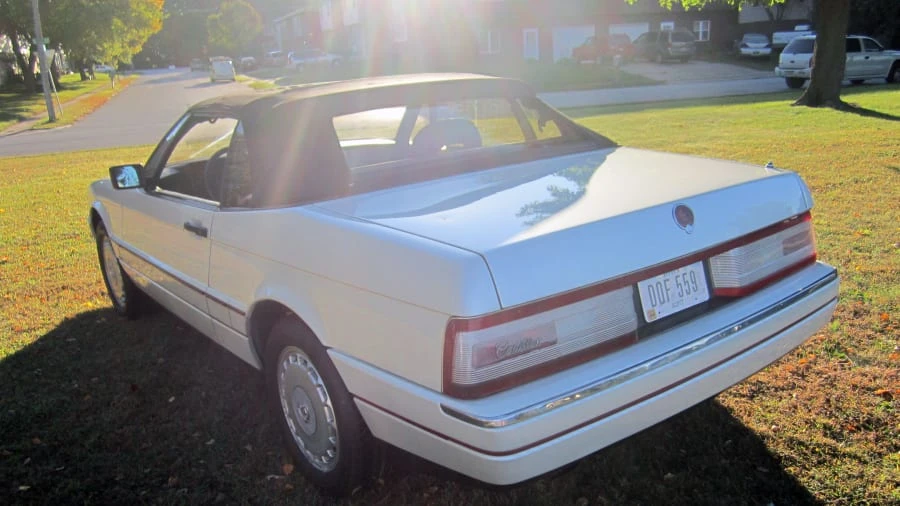 1990 Cadillac Allante - Image 2 of 9
