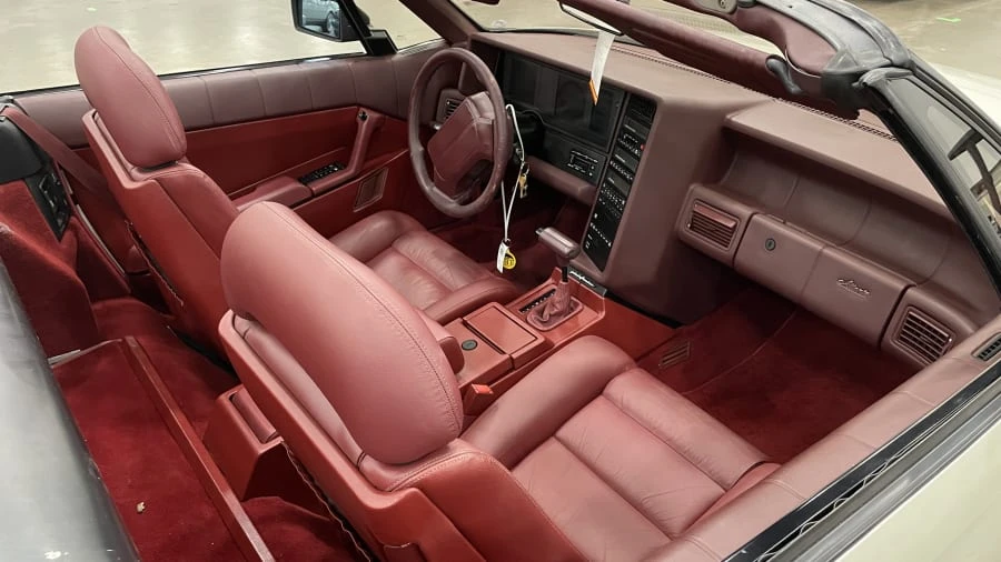 1990 Cadillac Allante - Image 5 of 8