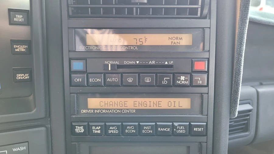 1990 Cadillac Allante - Image 19 of 31