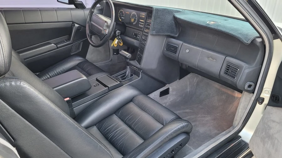 1990 Cadillac Allante - Image 26 of 31