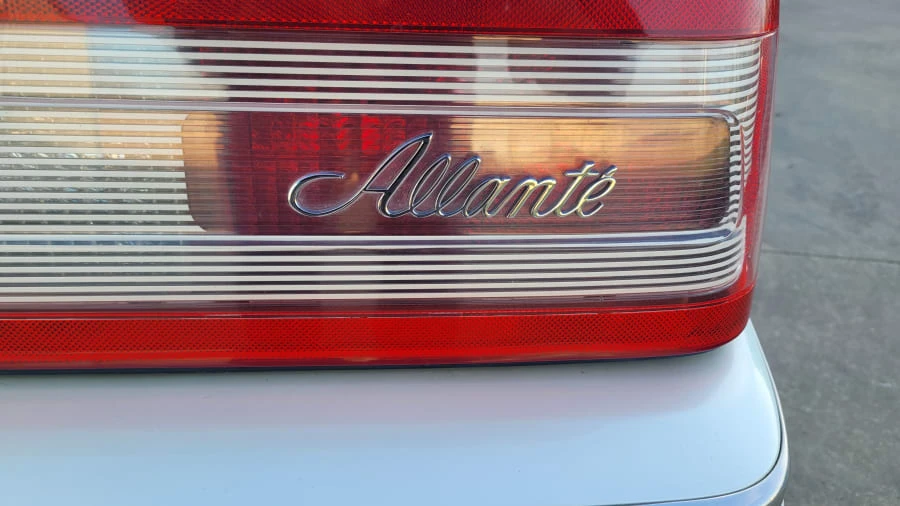 1990 Cadillac Allante - Image 12 of 31