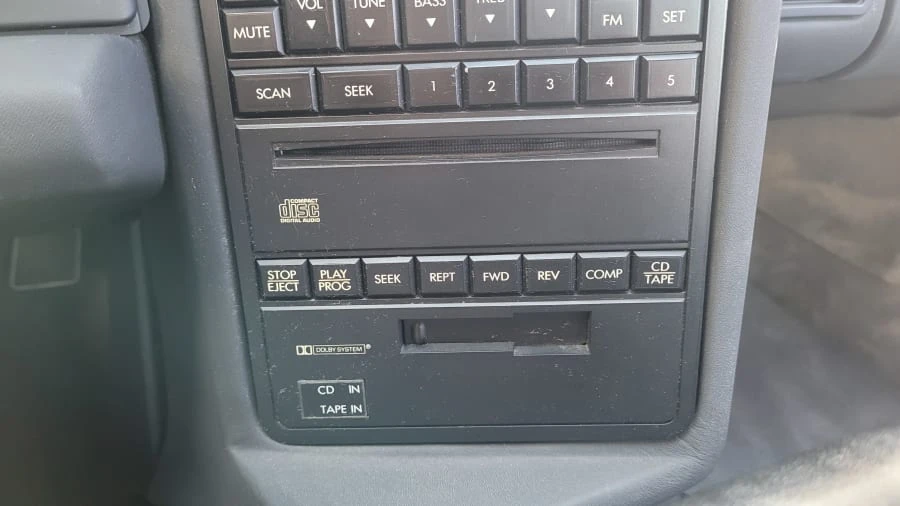 1990 Cadillac Allante - Image 21 of 31