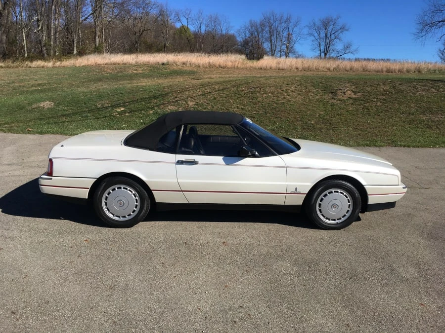 1990 Cadillac Allante - Image 2 of 8