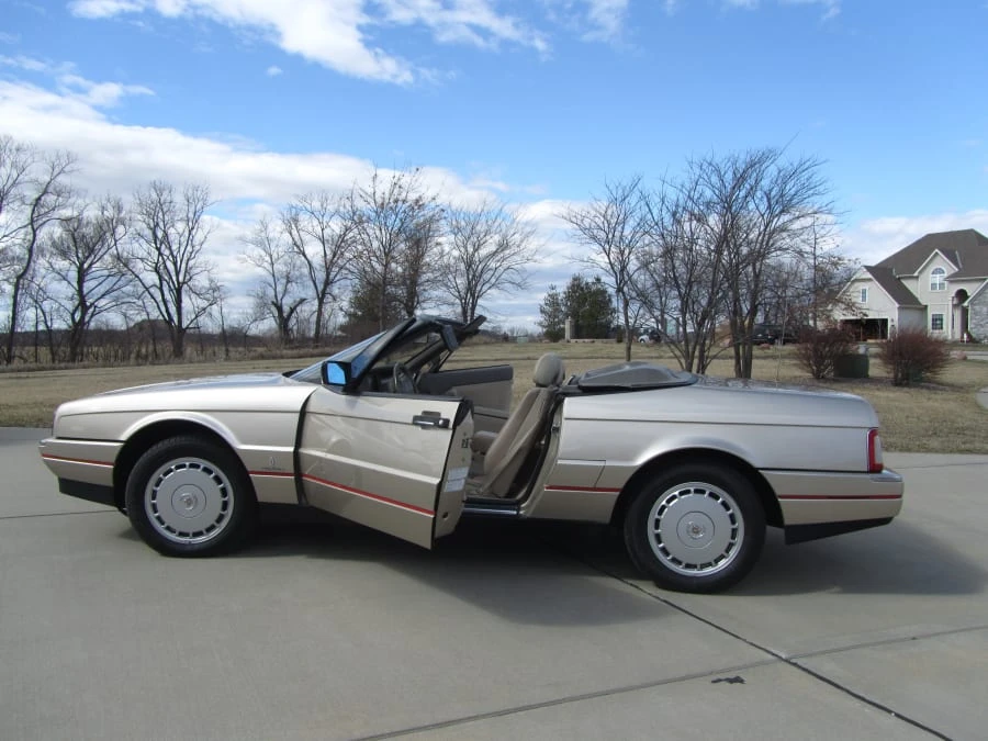 1990 Cadillac Allante - Image 3 of 8