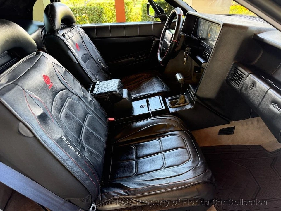 1990 Cadillac Allante - Image 10 of 12