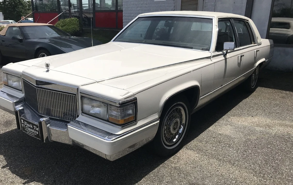 1990 Cadillac Brougham - Image 3 of 21
