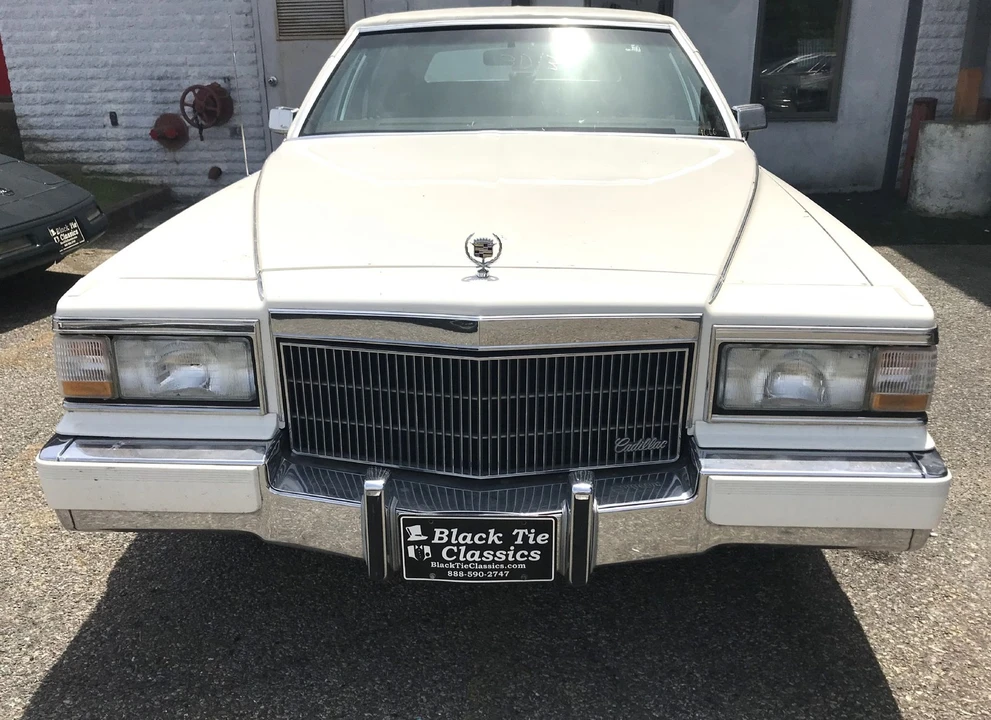 1990 Cadillac Brougham - Image 2 of 21