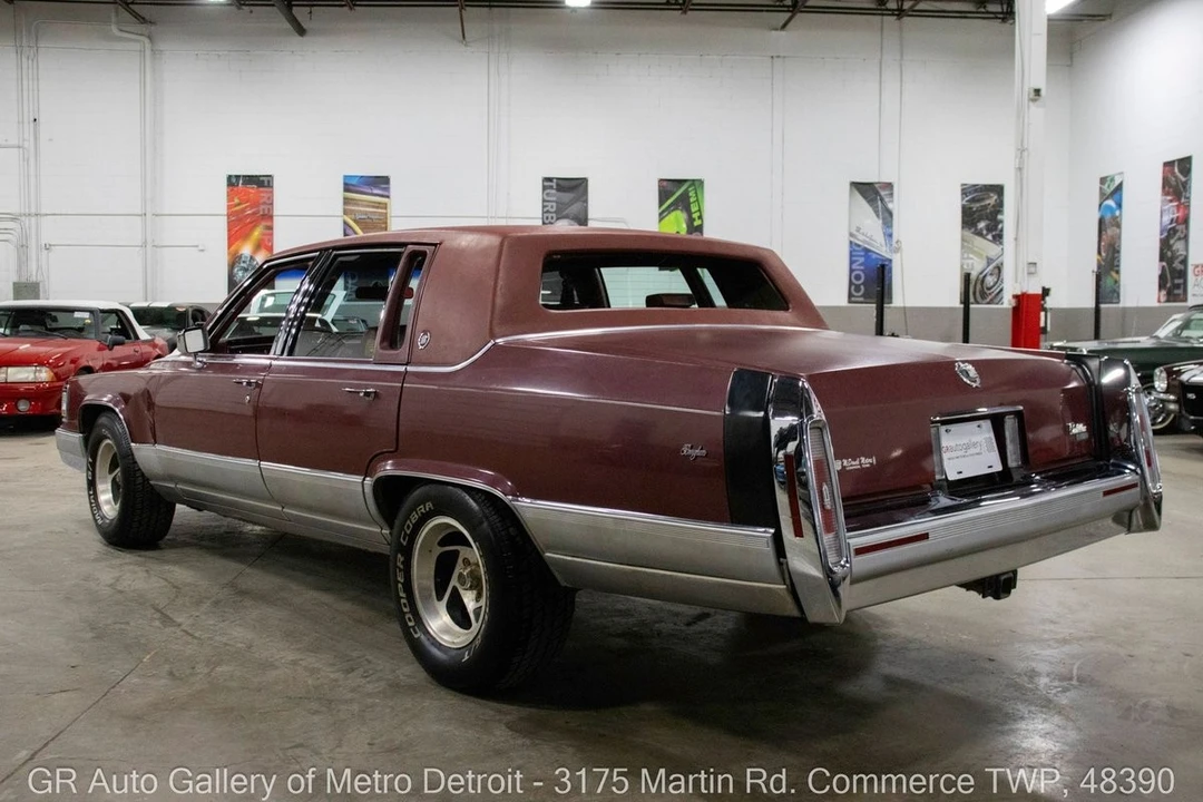 1990 Cadillac Brougham - Image 4 of 12