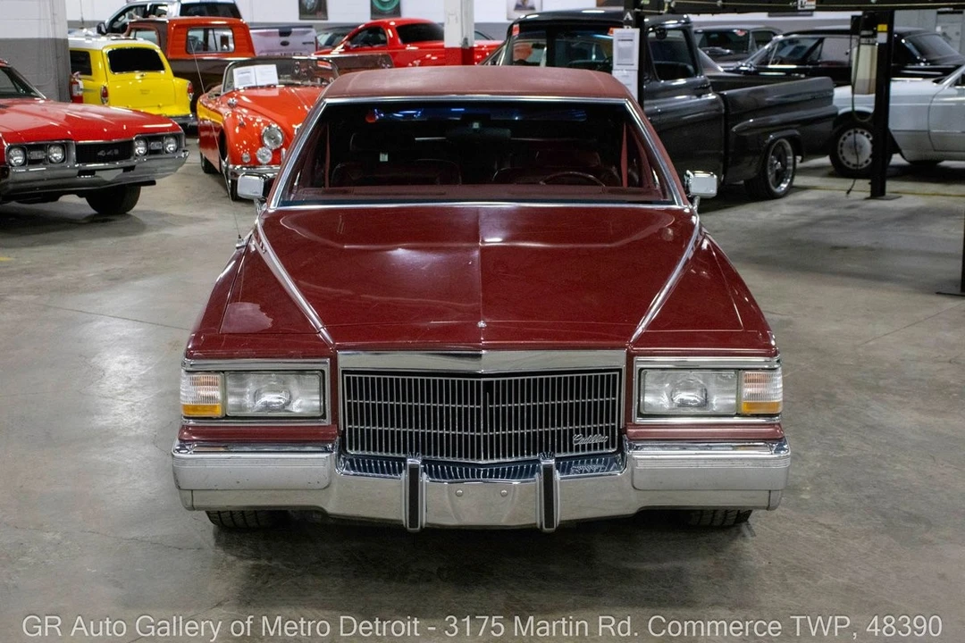 1990 Cadillac Brougham - Image 11 of 12