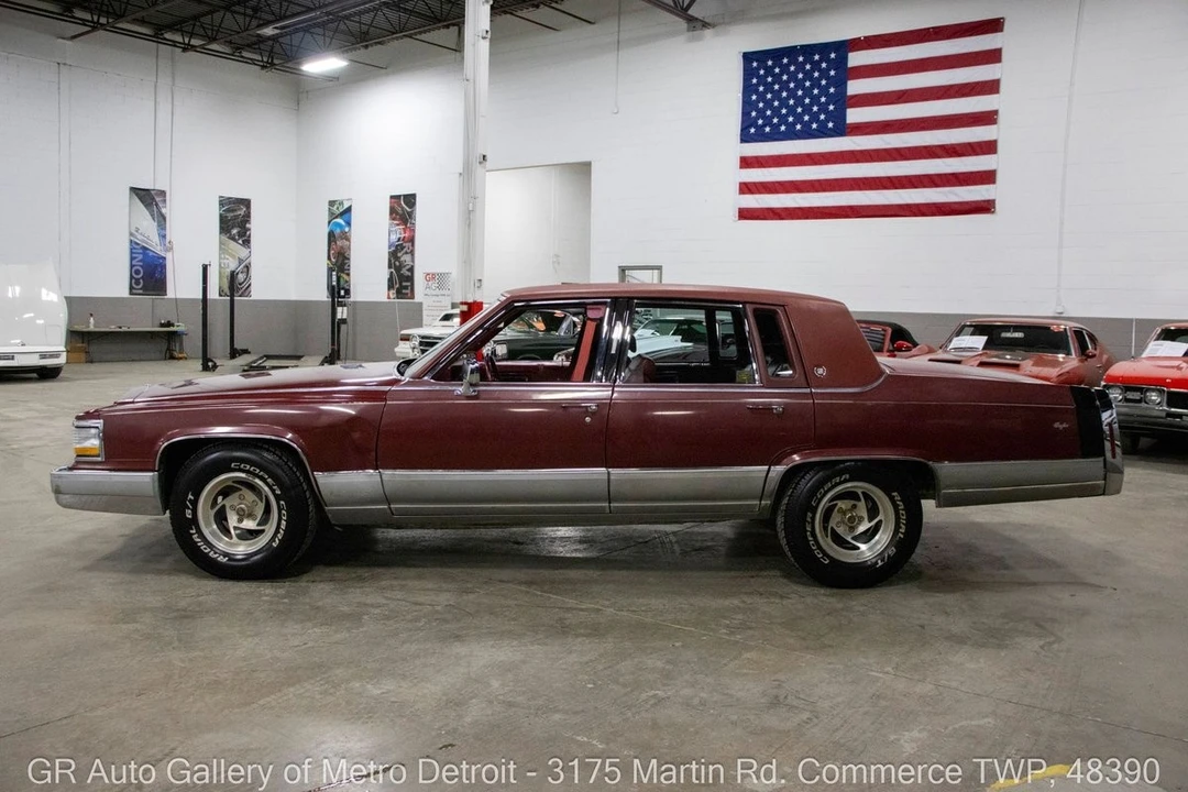1990 Cadillac Brougham - Image 3 of 12