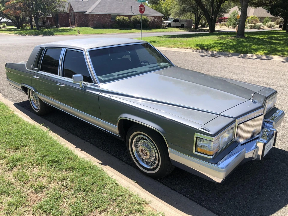 1990 Cadillac Brougham - Image 7 of 31