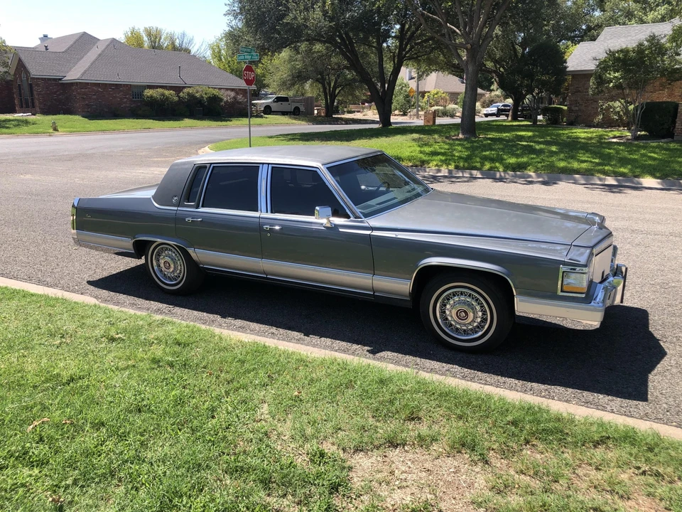1990 Cadillac Brougham - Image 8 of 31