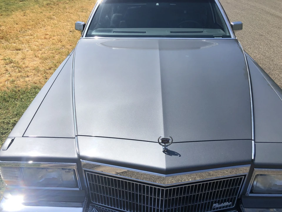 1990 Cadillac Brougham - Image 30 of 31