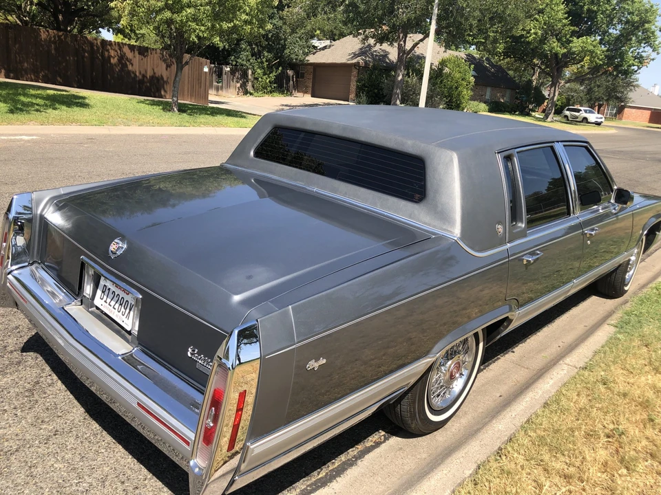 1990 Cadillac Brougham - Image 12 of 31