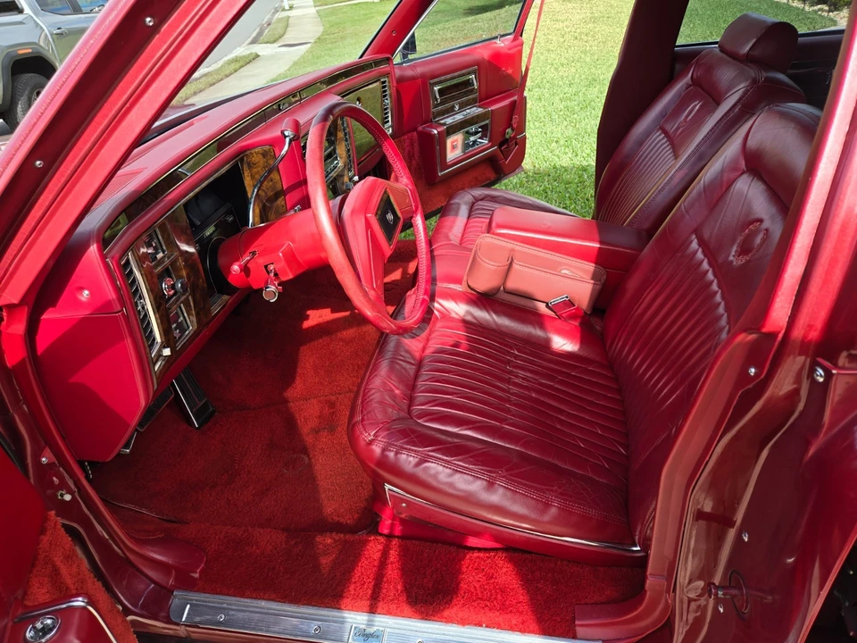 1990 Cadillac Brougham - Image 18 of 21