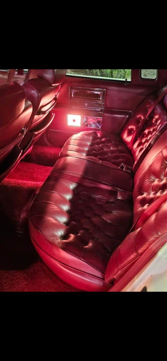 1990 Cadillac Brougham - Image 18 of 18