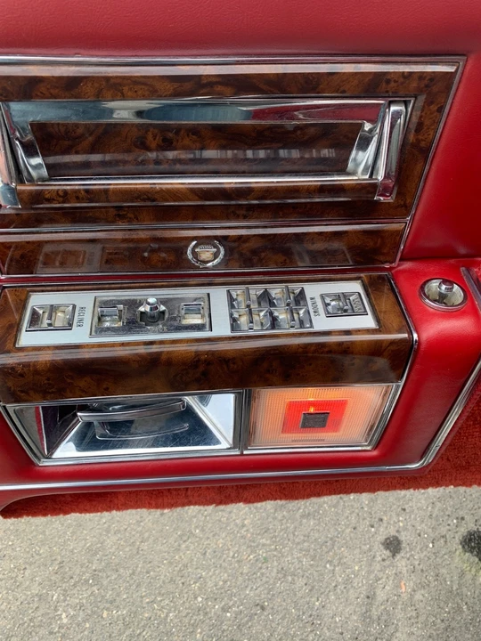 1990 Cadillac Brougham - Image 7 of 18