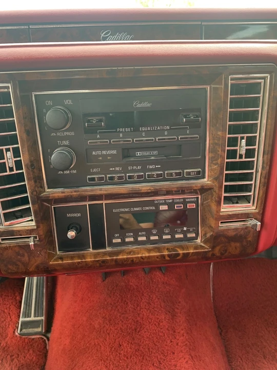 1990 Cadillac Brougham - Image 8 of 18