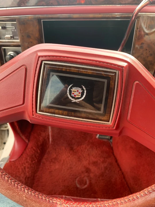 1990 Cadillac Brougham - Image 10 of 18