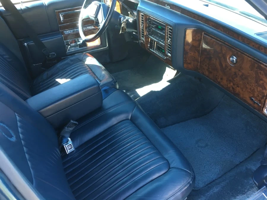 1990 Cadillac Brougham - Image 6 of 7
